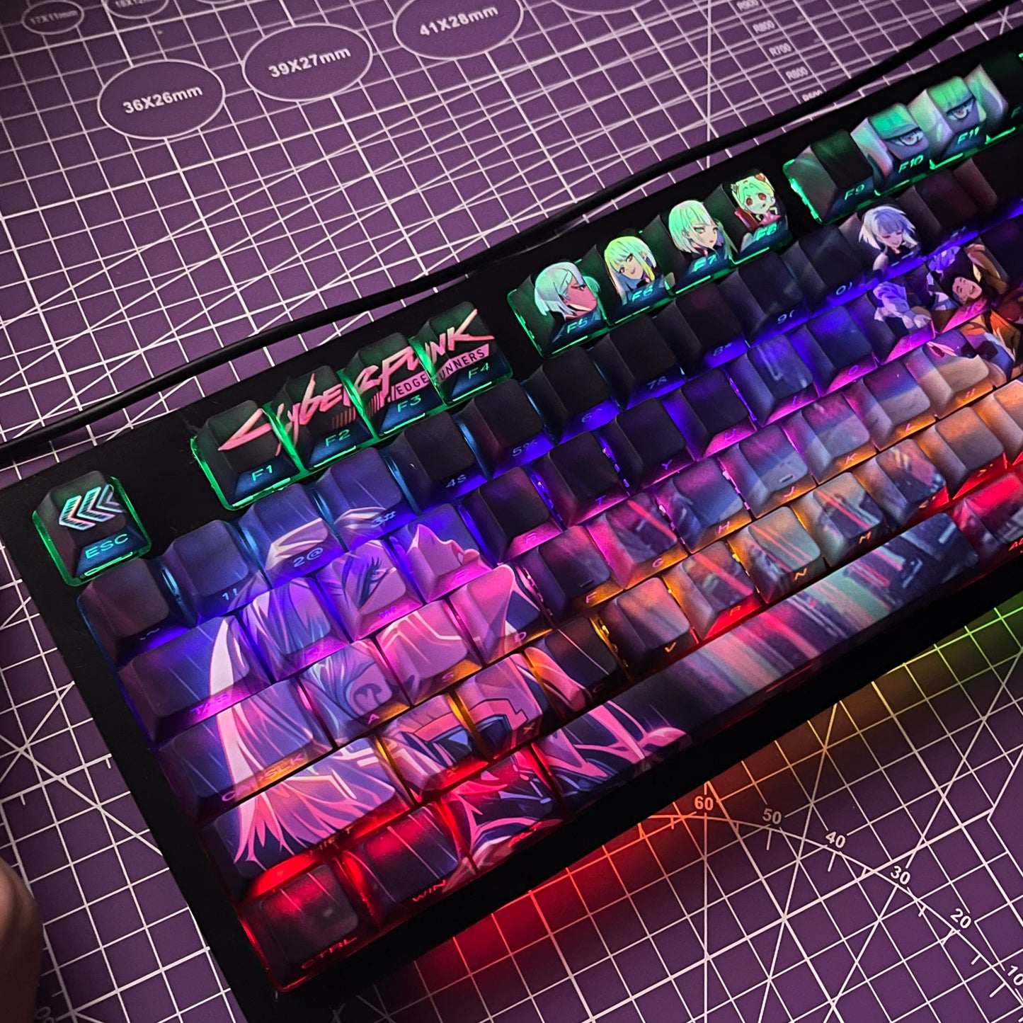 130keys Cyberpunk: Edgerunners Lucy PBT cherry keycaps set with Side lit, fit ANSI&ISO layouts,60%-100%